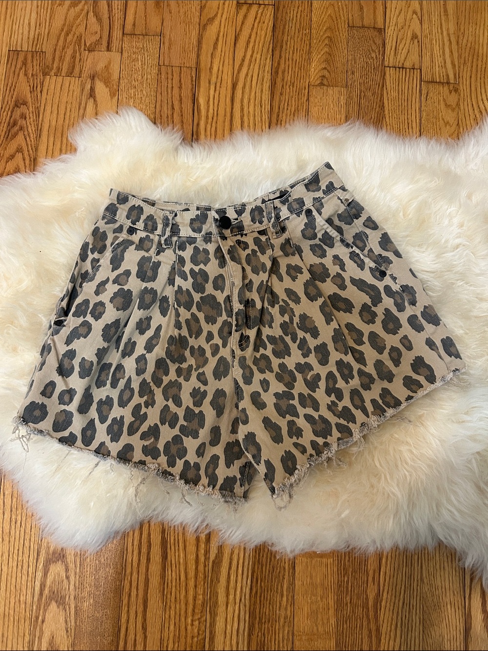 Blank NYC Leopard Print Women's High-Rise Shorts - Beige/Black